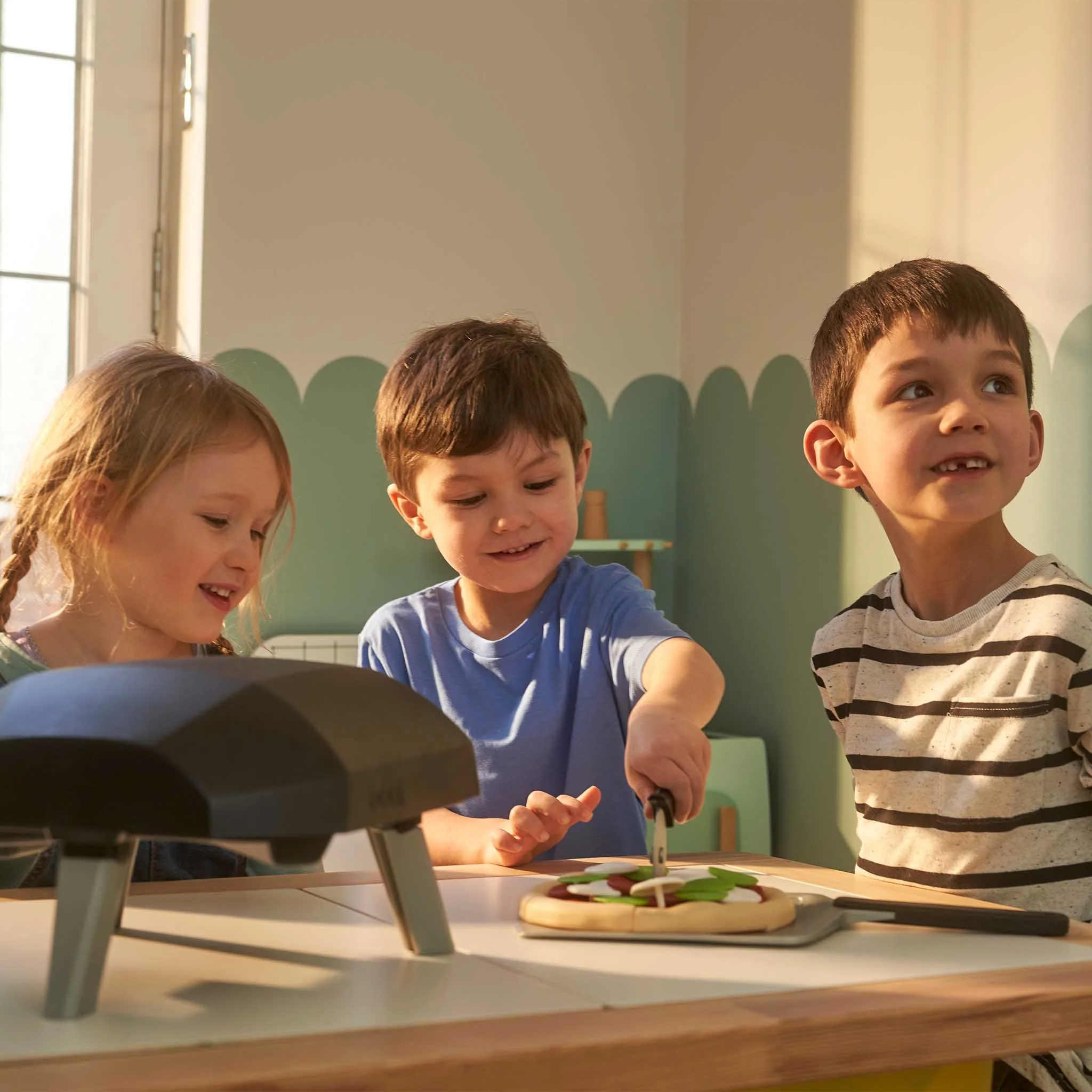 Casdon Ooni Toy Pizza Oven - Image 2